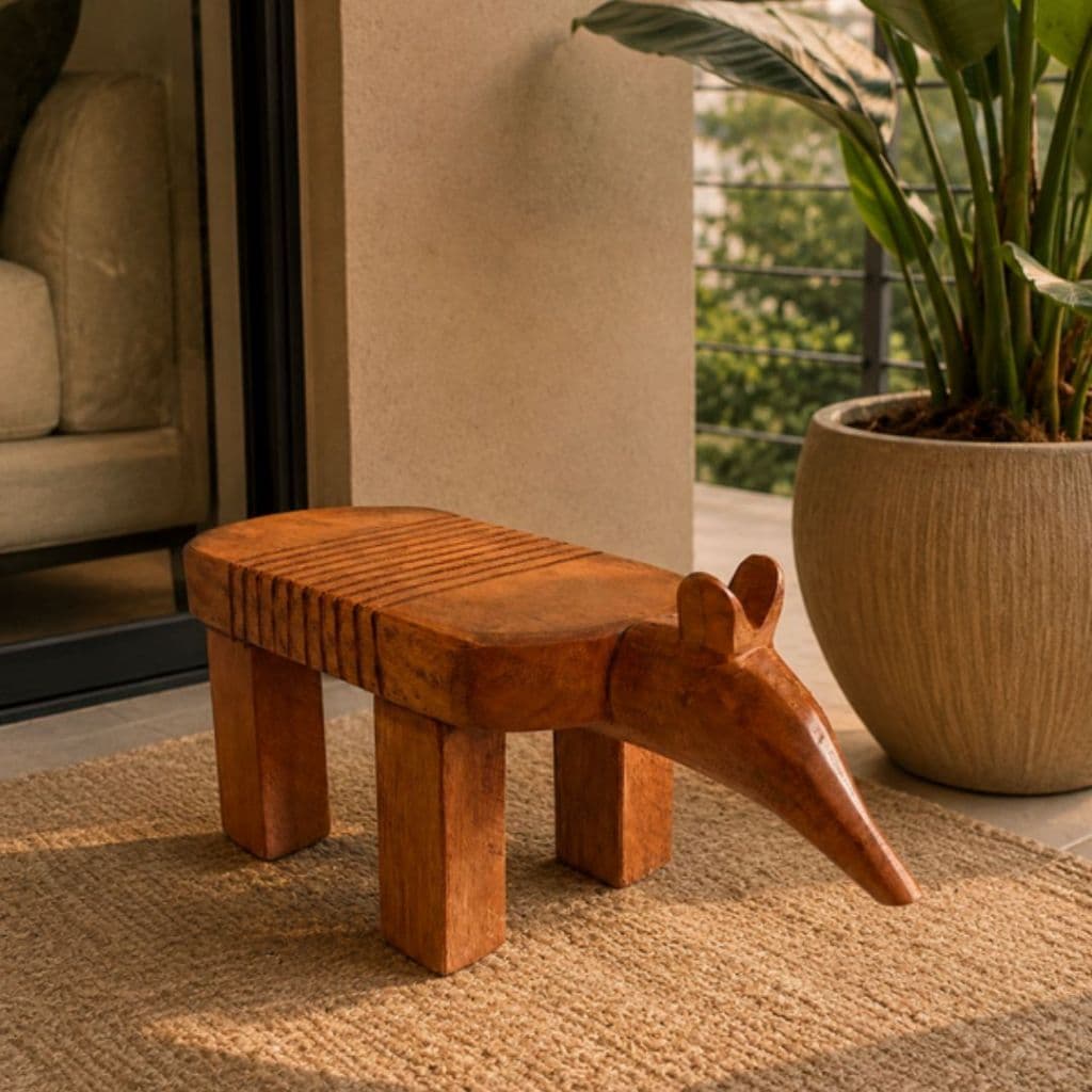 Banco Assento Banquinho de Tatu Artesanal Decorativo Madeira Marrom Encerado Mesinha Infantil Porta Vaso de Flor