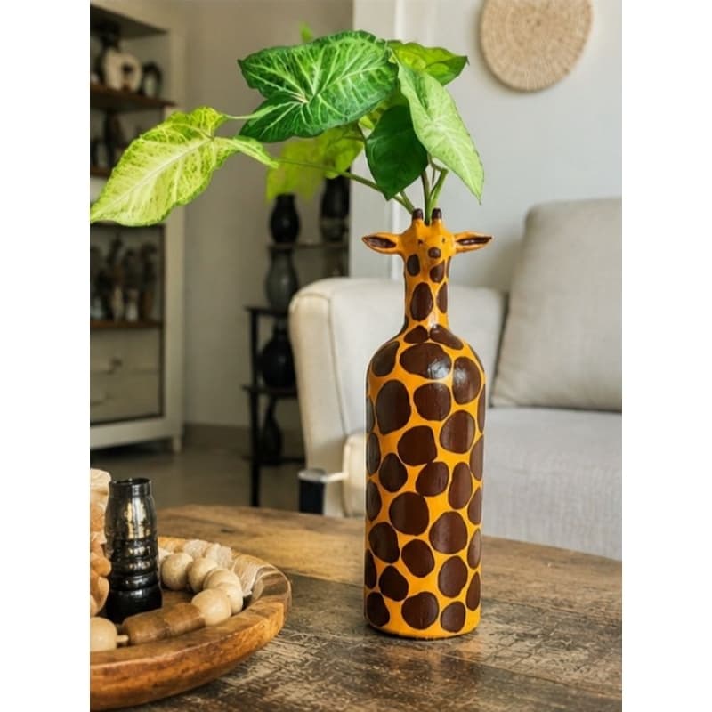 Vaso Decorativo Artesanal em Garrafa de Vinho Pintada à Mão 🌿