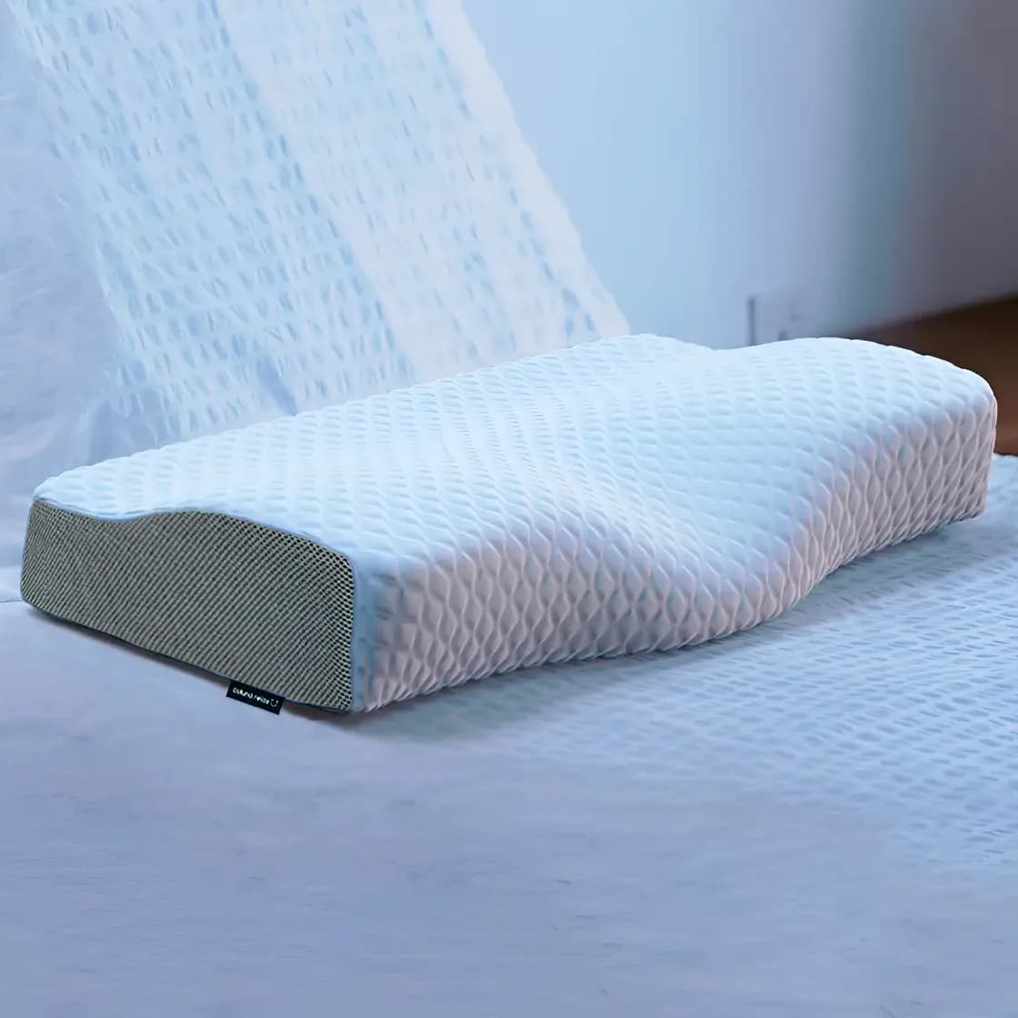 Travesseiro Cervical Nasa - Coluna Relax - Carvão Ativado Cor branco e cinza