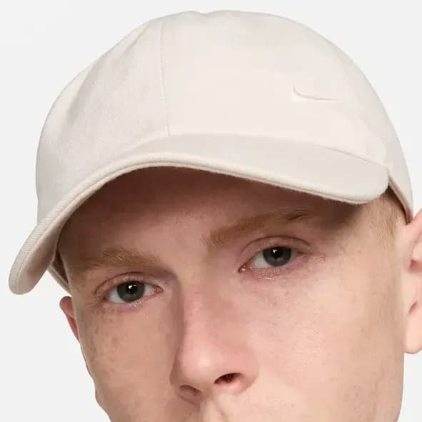 Boné Nike Club Swoosh Unissex Cor Branco Tamanho P/m