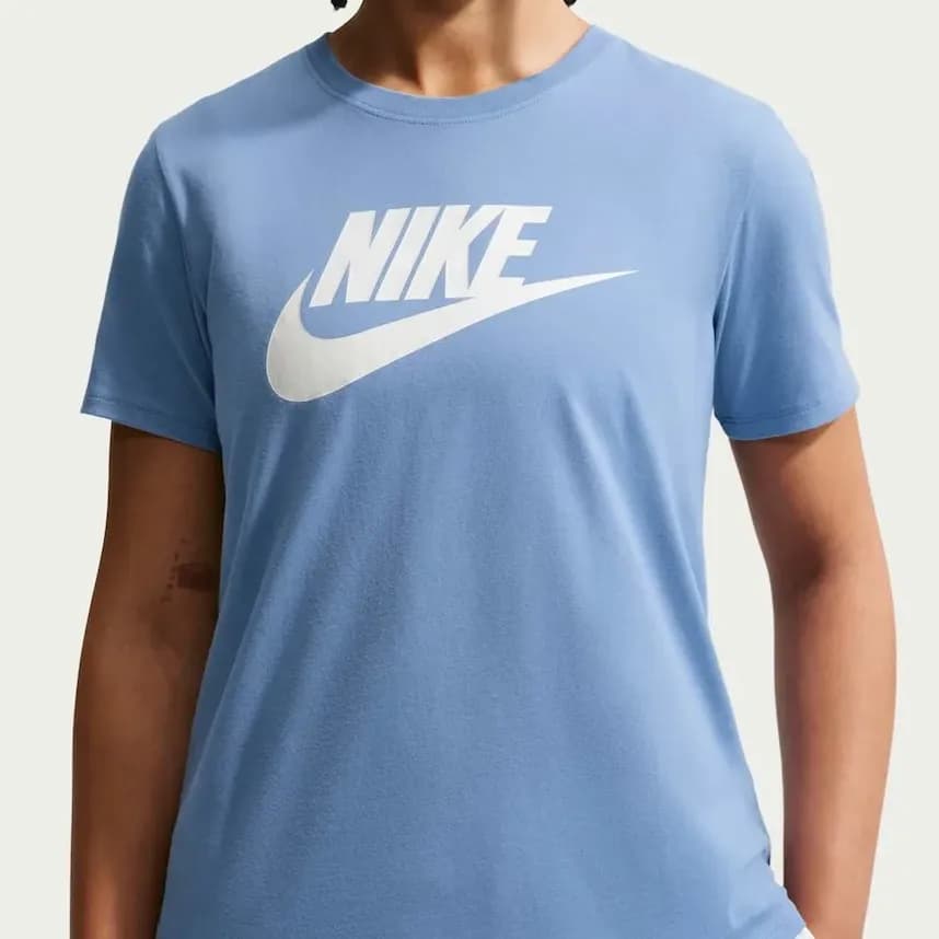 Camiseta Nike Sportswear Essentials Feminina Azul Claro/branco M