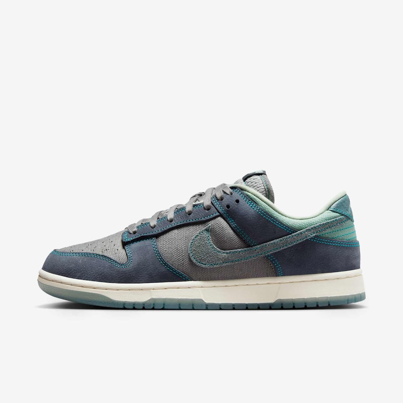 Nike Dunk Low Retro SE