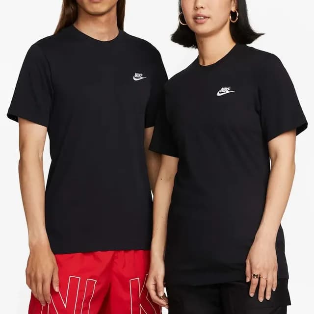 Camiseta Nike Sportswear Club Masculina