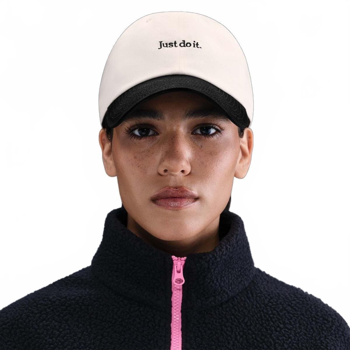 Bone Nike Club Jdi Unissex Branco preto