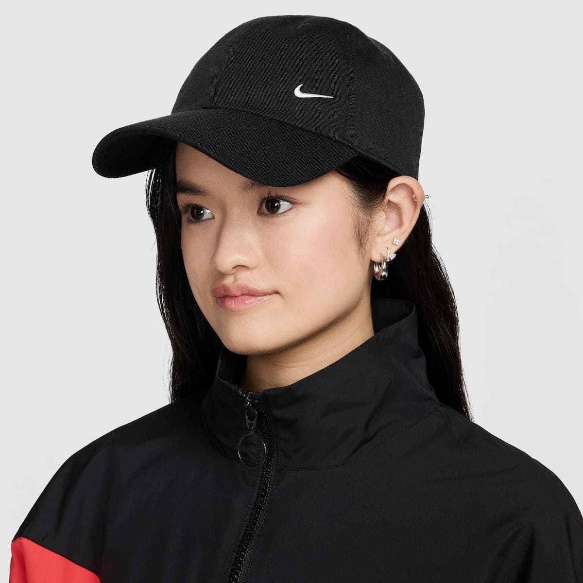 Bone Nike Club Swoosh Unissex Preto